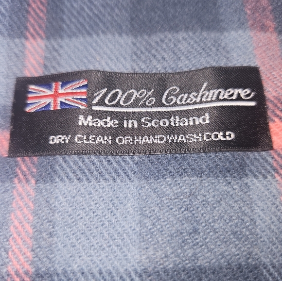 Plaid Cashmere Scarf in Gray/blue And Pink - Picture 3 of 5